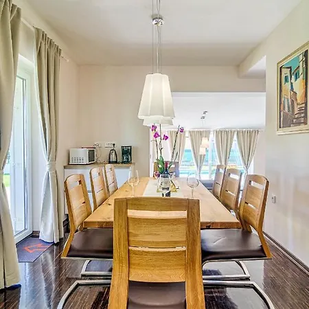 Captains House Villa